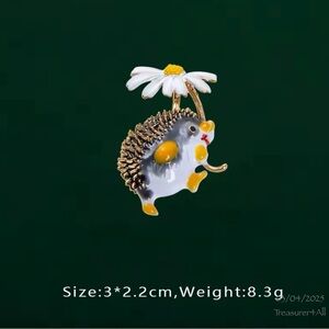 Hedgehog Brooch with Daisy Cute Animal Pin Nature-Inspired Gift Jewelry